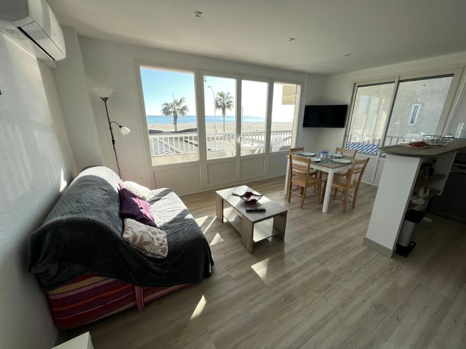 Le Carrousel - Apt Vue Mer - Plage A 10 M - Clim - Wifi Canet-en-Roussillon Dış mekan fotoğraf