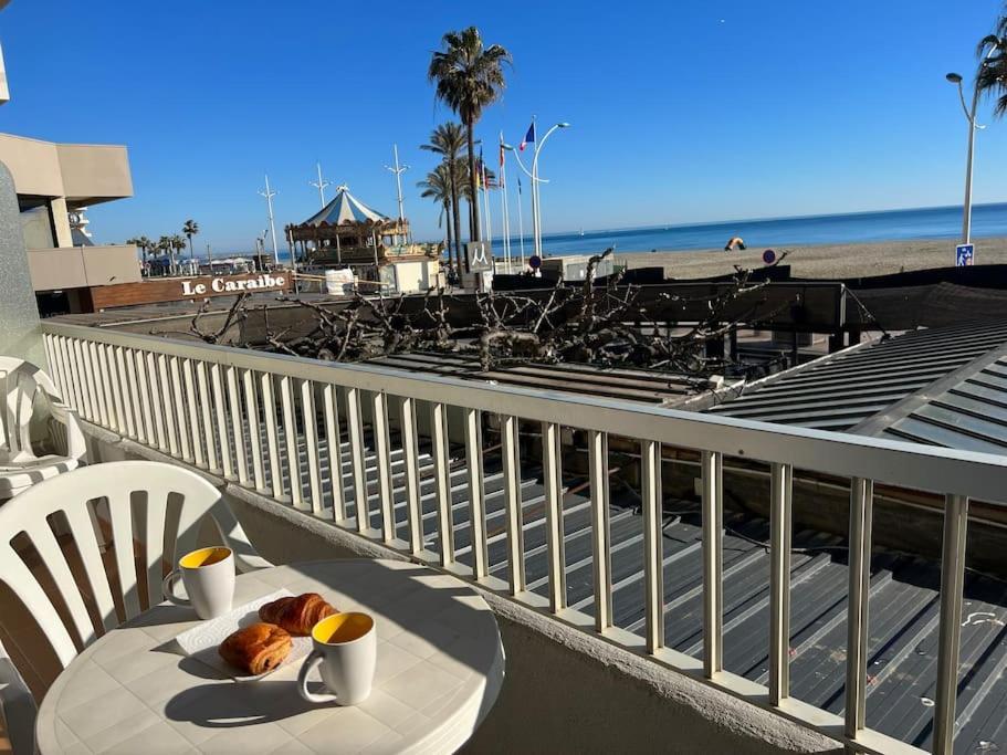 Le Carrousel - Apt Vue Mer - Plage A 10 M - Clim - Wifi Canet-en-Roussillon Dış mekan fotoğraf