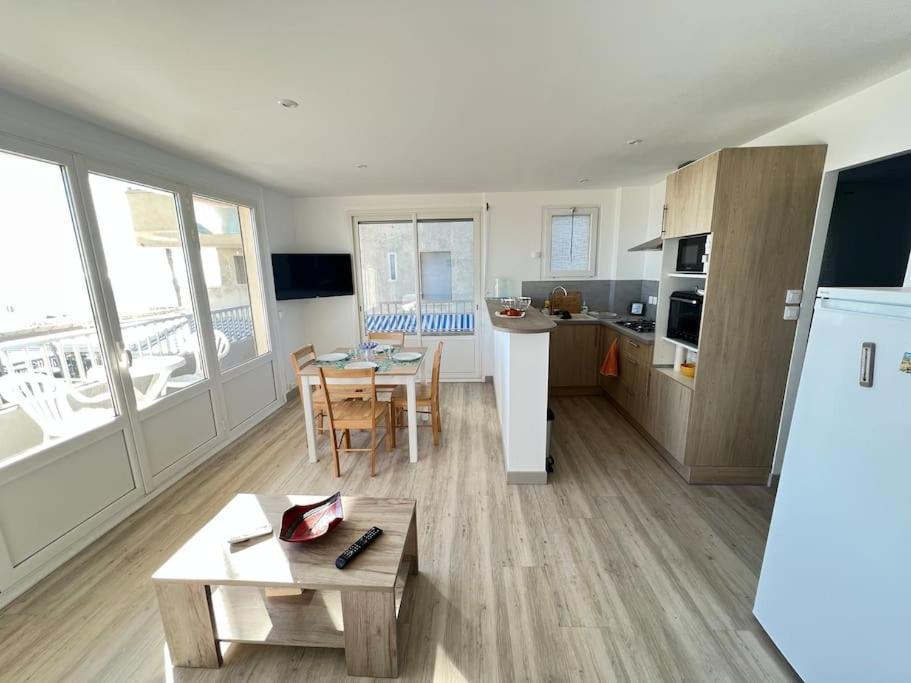 Le Carrousel - Apt Vue Mer - Plage A 10 M - Clim - Wifi Canet-en-Roussillon Dış mekan fotoğraf